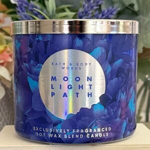 🆕🪻 BATH & BODY WORKS “MOON LIGHT PATH” 3-WICK CANDLE. BRAND NEW.